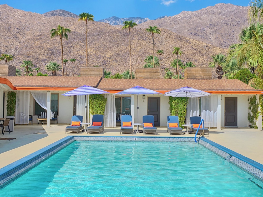 Little Paradise Hotel - featured photo