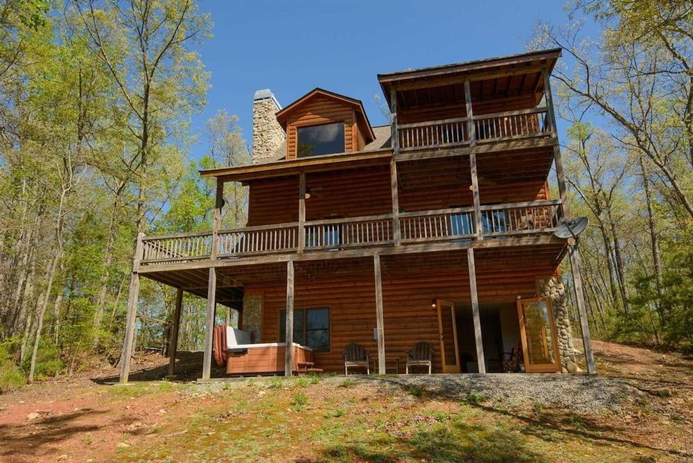 Daze Off in Morganton, United States