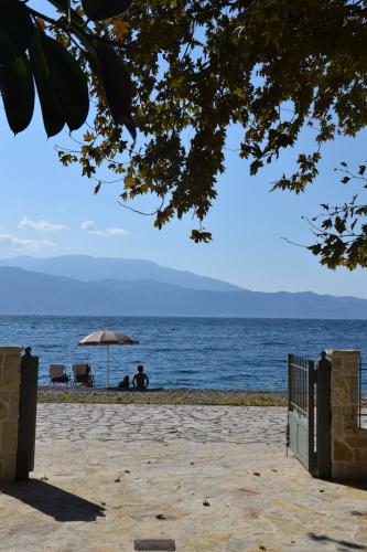 The Beach House Skaloma — 4-Star Luxury Hotel in Nafpaktos, Greece