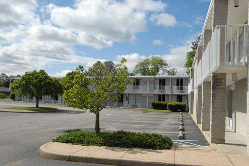 Quarterpath Inn and Suites - photo 6