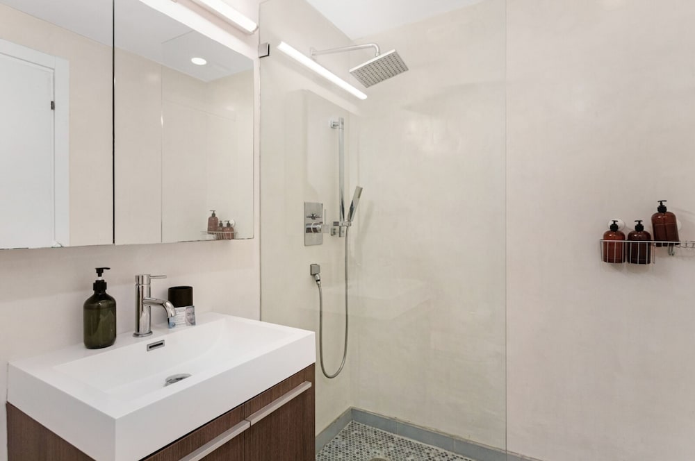 Roami at 250 Collins - photo 115