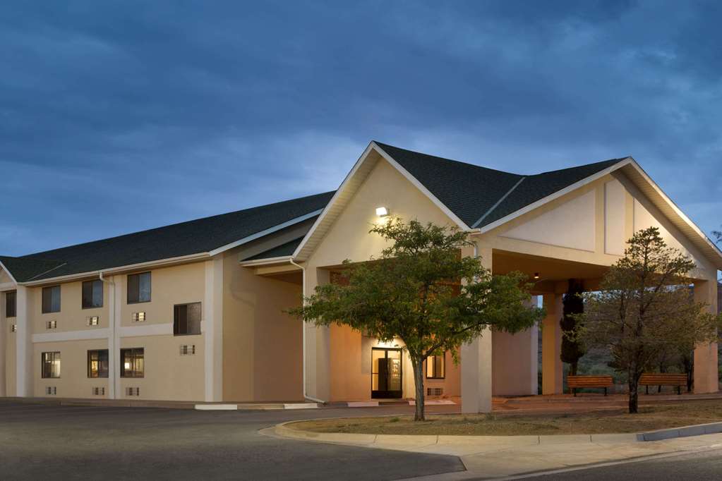 Travelodge by Wyndham Belen - photo 2
