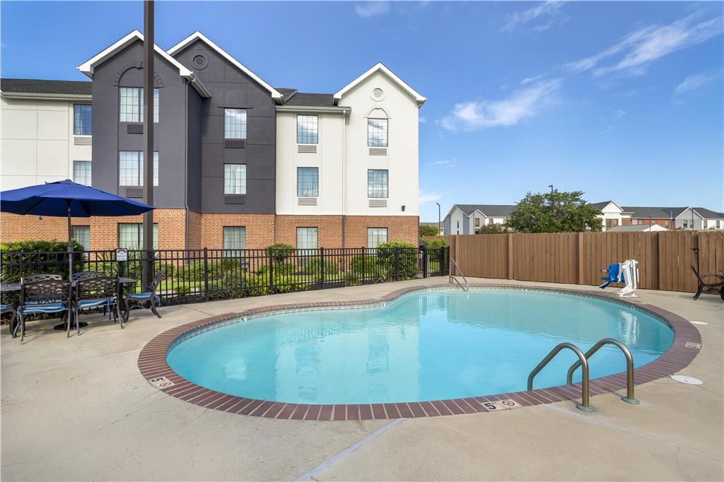 Best Western Plus Executive Hotel & Suites - photo 46