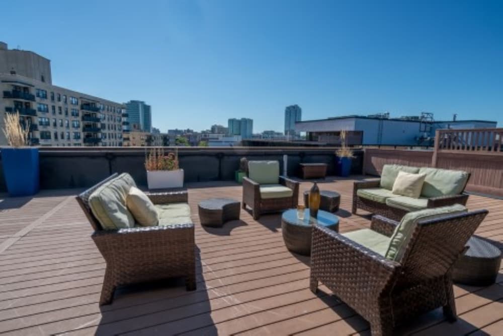 Global Luxury Suites on Prospect Street - photo 8
