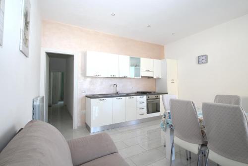 Palau Fonte Vecchia Apartment — 4-Star Luxury Hotel in Palau, Italy