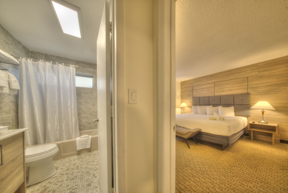 Club Lux Resort By the Beach - photo 9