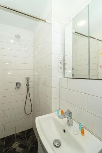 Stylish Studio in Old Tbilisi By Wehost