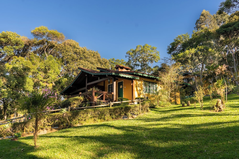 Brooks Resort - carbon neutral hotel in Erattupetta