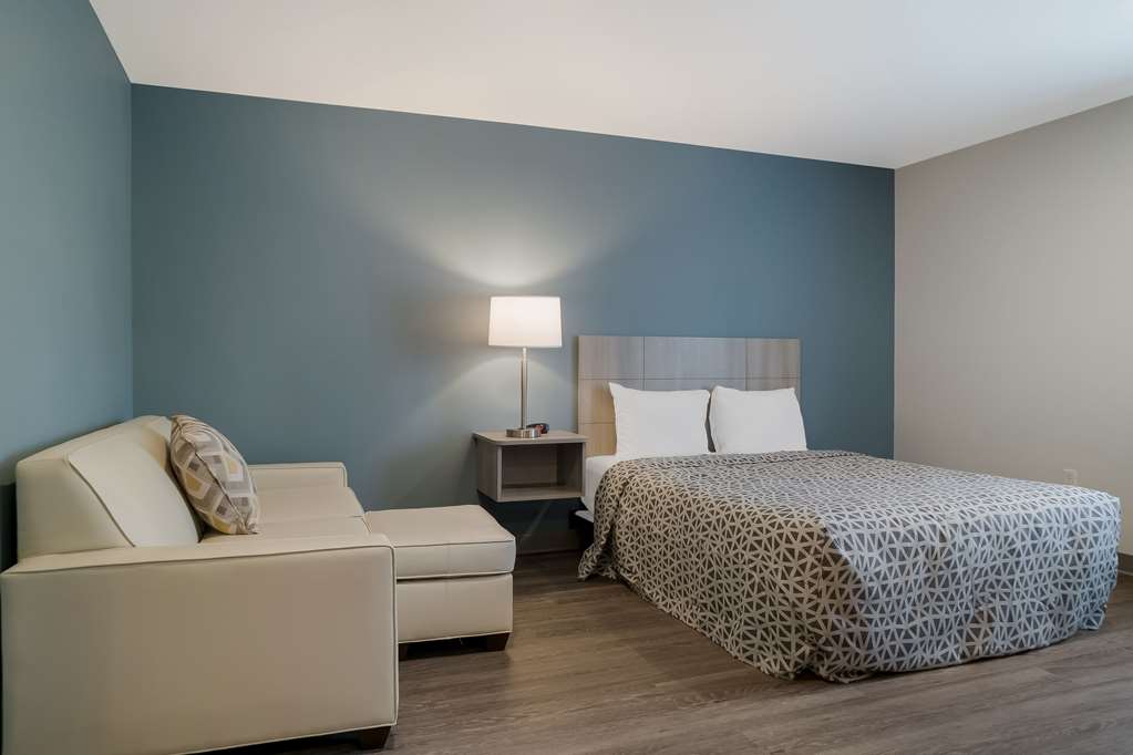 Woodspring Suites Detroit Sterling Heights - photo 22
