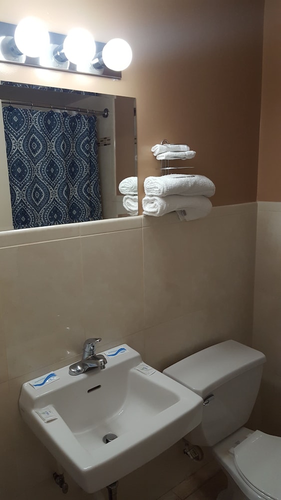New Relax Inn - photo 24