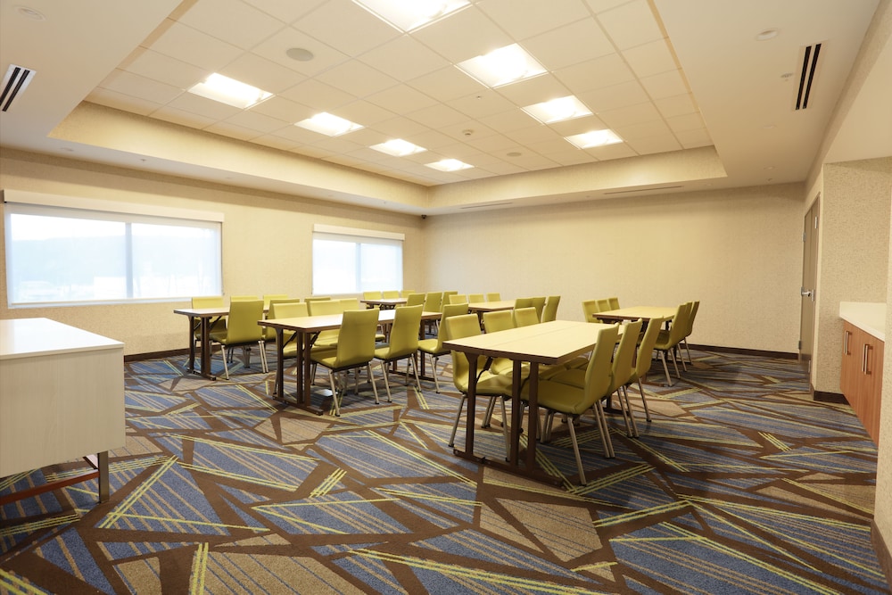 Holiday Inn Express Oneonta by IHG - photo 32