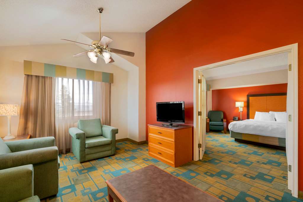 La Quinta Inn by Wyndham Cheyenne - photo 31