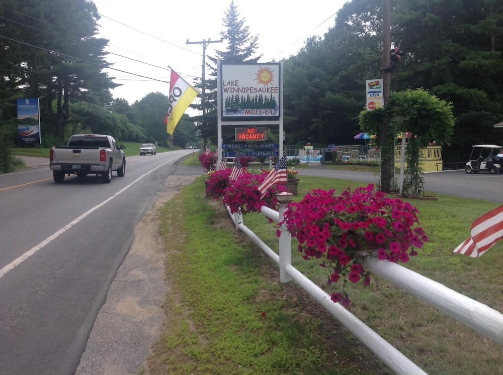 Lake Winnipesaukee Motel - photo 62