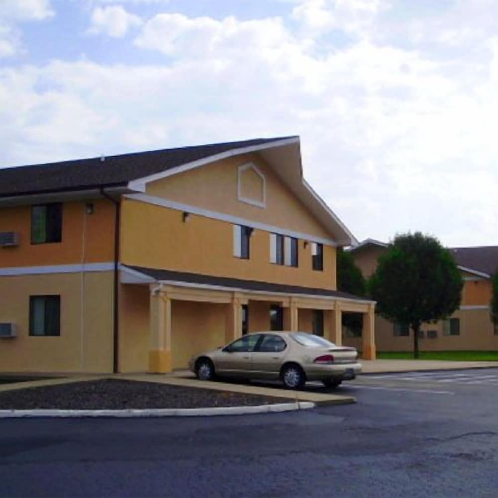 Economy Inn Wentzville - photo 33
