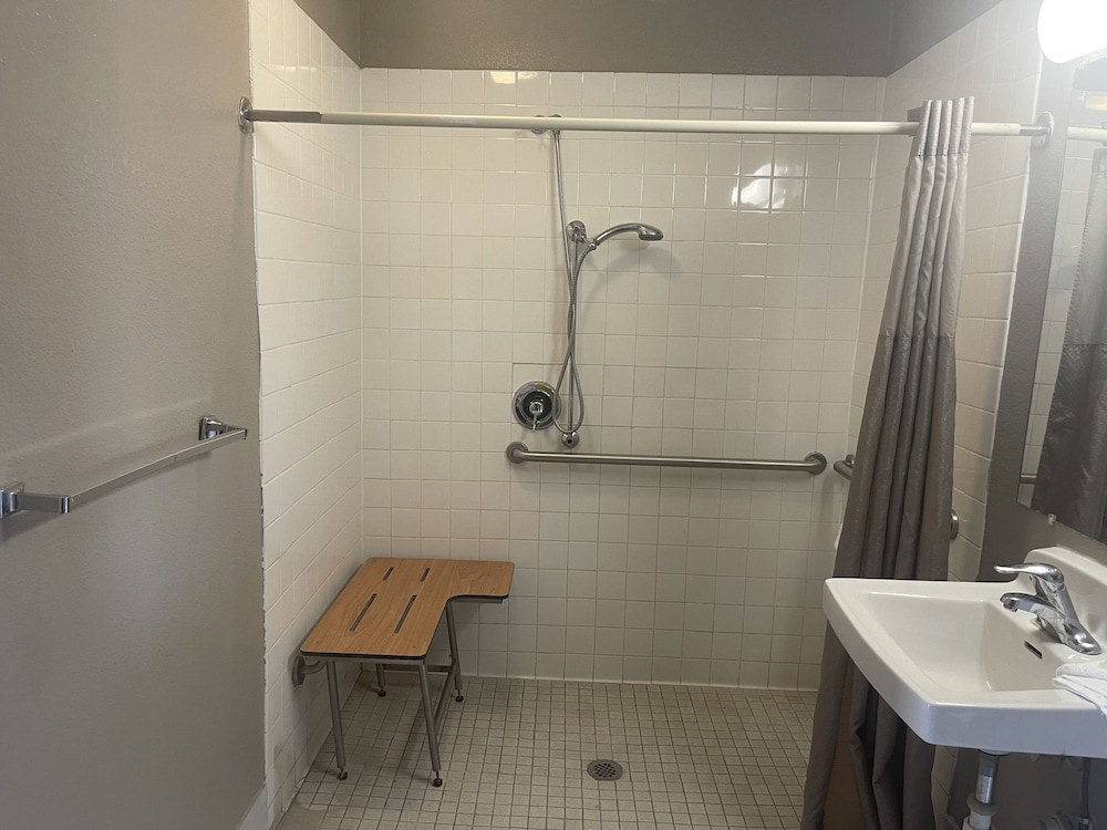 Motel 6 Denton Tx Unt - photo 15
