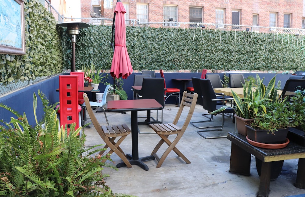 Hometel Suites Los Angeles - photo 27