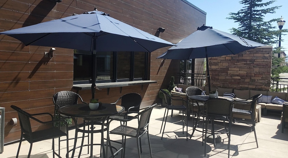 Embassy Suites by Hilton Salt Lake West Valley City - photo 85