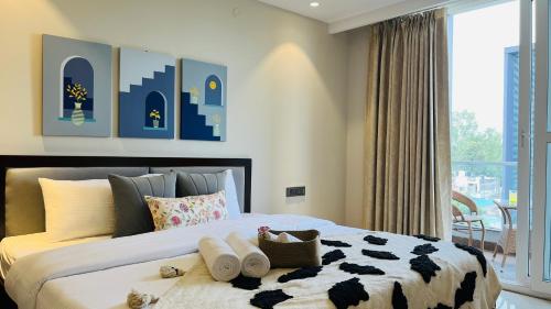 BluO 1BHK Suite Balcony Lift Gym Parking