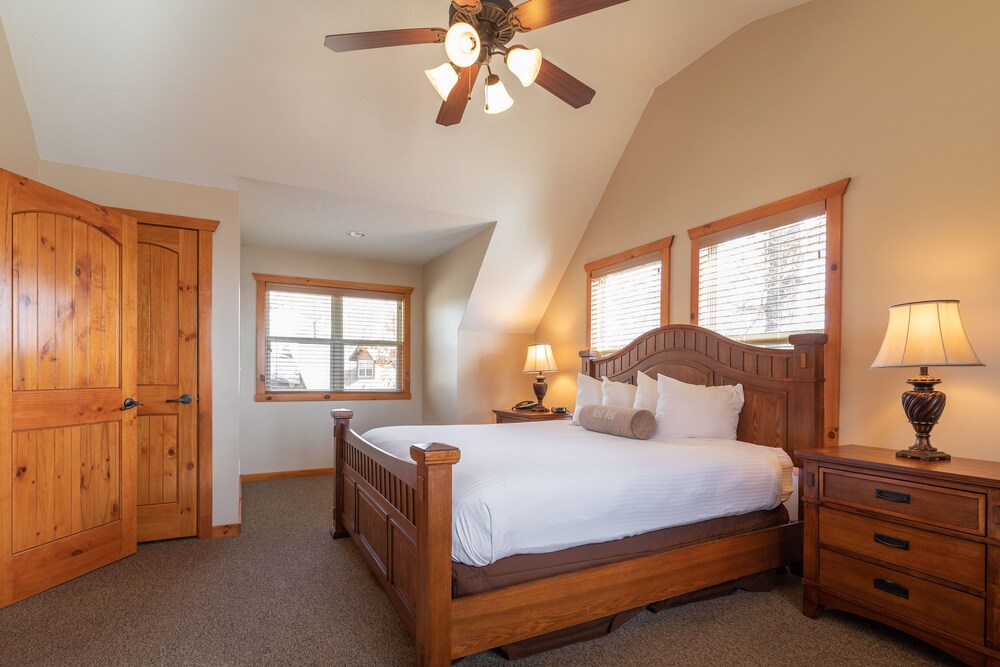 Lodges At Table Rock - photo 11