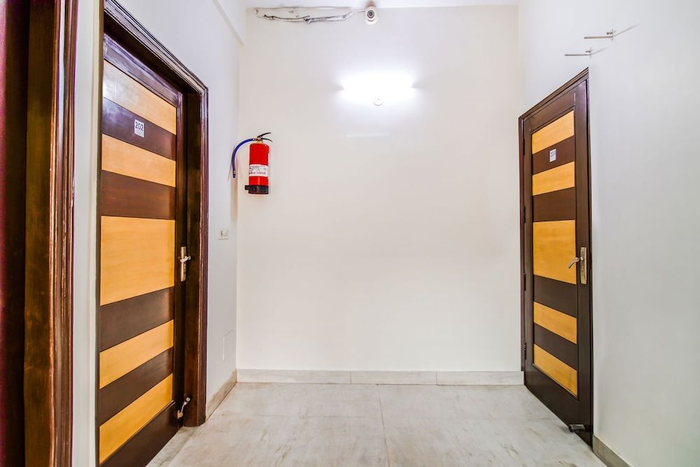 FabHotel Anand Villa