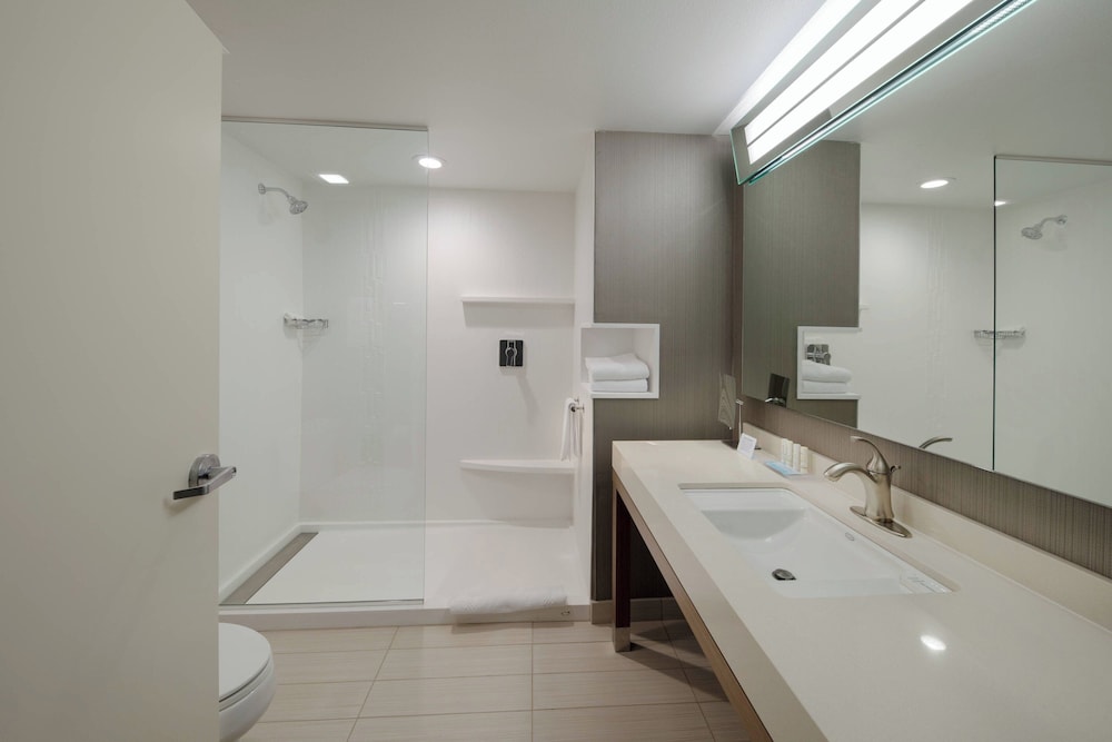 Courtyard by Marriott Russellville - photo 14