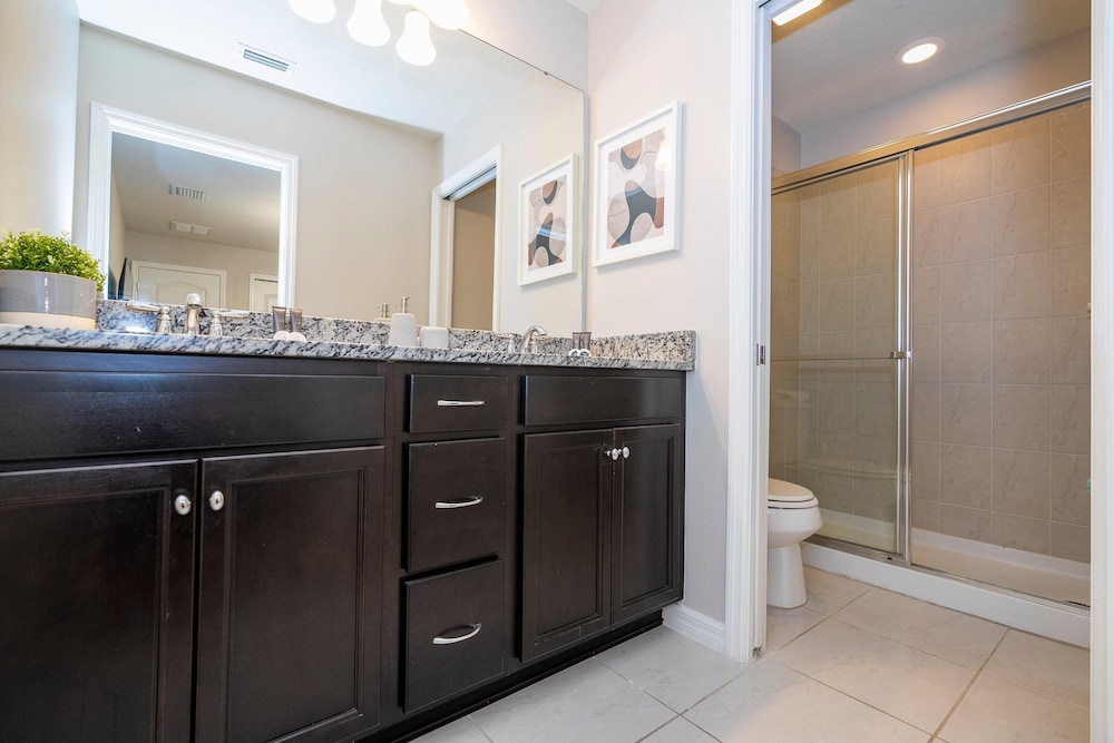 8848 BC Luxurious 8BR Villa with Private Pool & Spa at Windsor at Westside Resort - photo 25