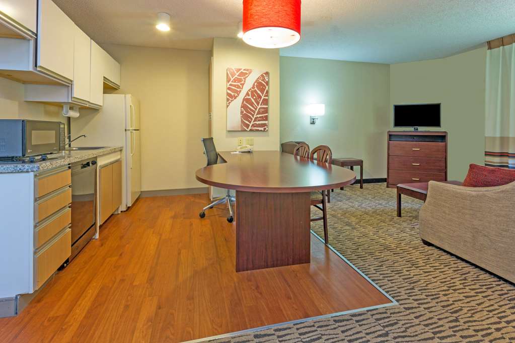 MainStay Suites Detroit Farmington Hills - photo 11