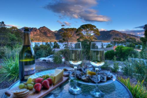 Freycinet Stone Studio 4 Granite — 4-Star Luxury Hotel in Coles Bay, Australia