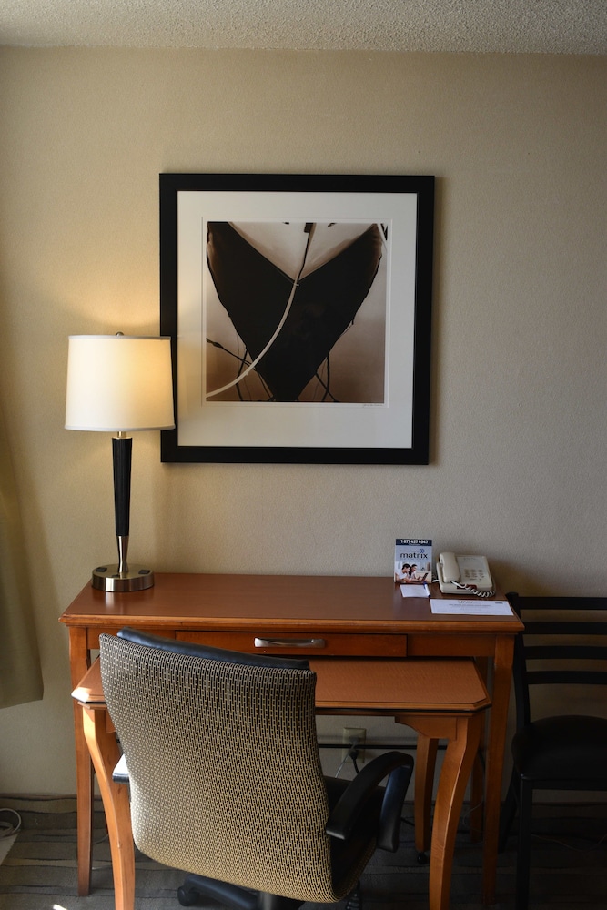 Inn At The Convention Center - photo 20