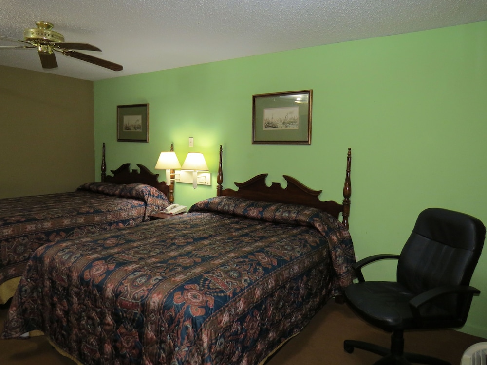 First Western Inn Caseyville - photo 9