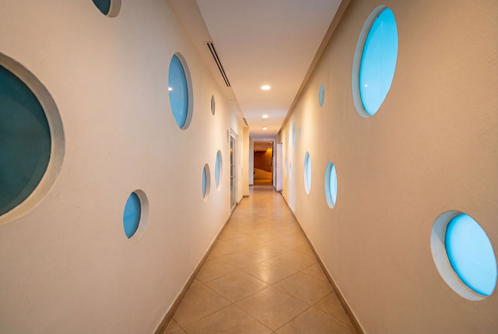 Artisan Family Hotels And Resorts Playa Esmeralda