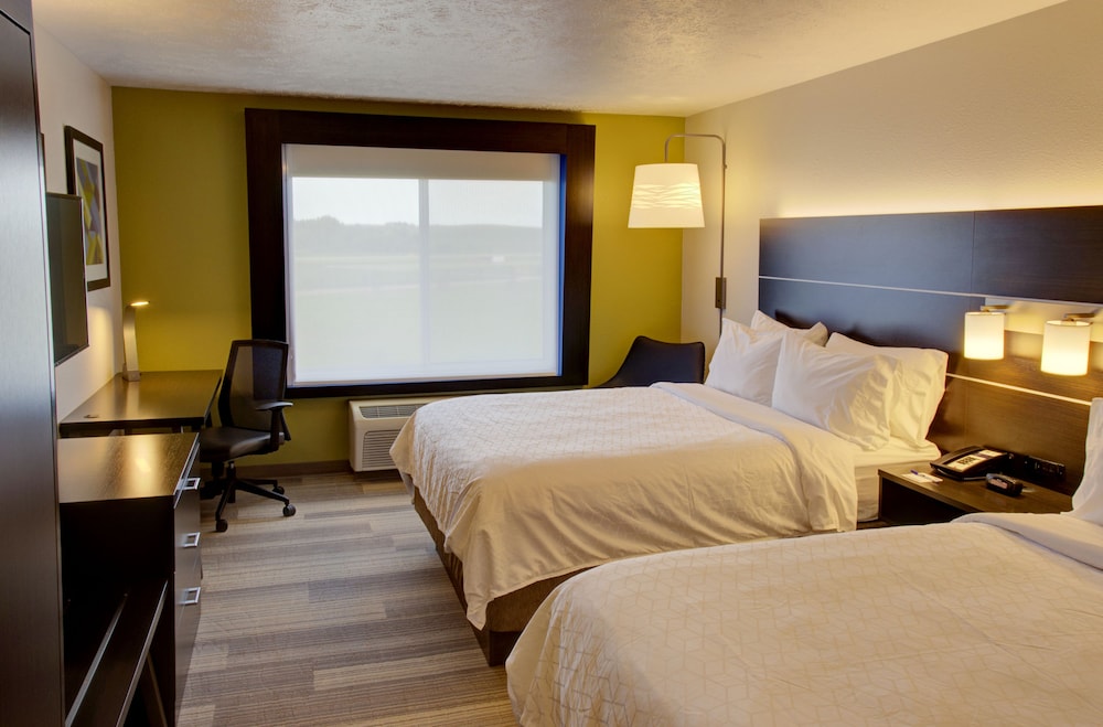Holiday Inn Express Hotel & Suites Le Mars by IHG - photo 8