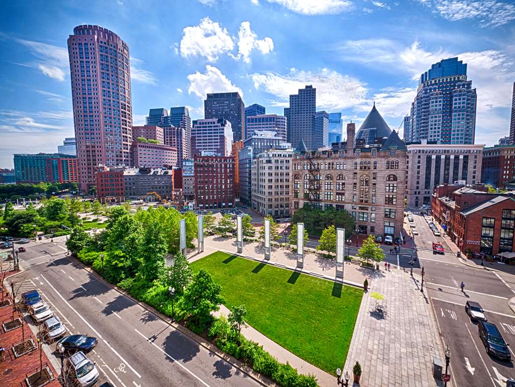 Hyatt Place Boston Seaport District - photo 10