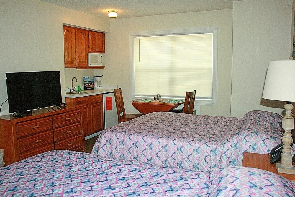 Studio Villa 104L at Brunswick Plantation Resort and Golf in the Heart of NC Seafood Country by RedAwning - photo 2