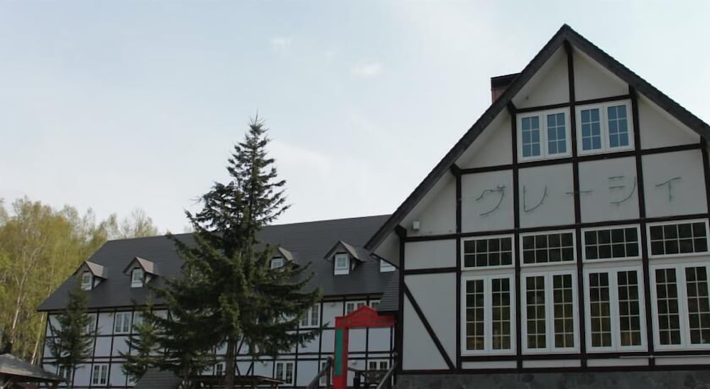 Petit Hotel Gracey Tomamu in Furano, Japan