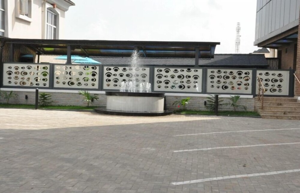 SpringHill Hotel & Suites — Asaba — photo 5