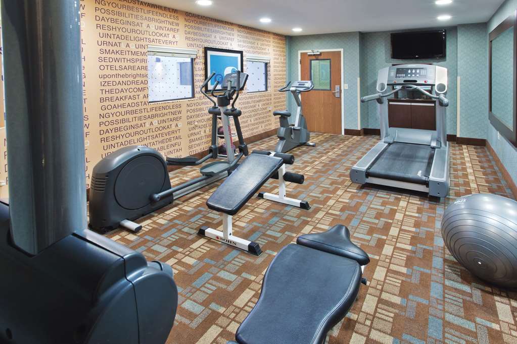 La Quinta Inn & Suites by Wyndham Columbus Grove City - photo 12