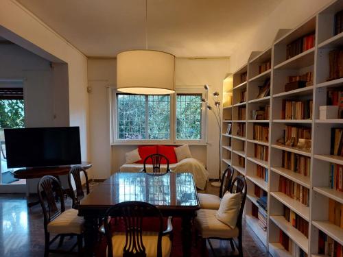 Appartamento con giardino in zona Ponte Milvio e Stadio Olimpico — 4-Star Luxury Hotel in Rome, Italy