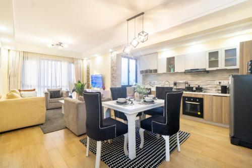 Modern Retreat Residencies With Amazing Breathtaking City Views Heated Swimming Pool Gym Private Ample Parking Space Which Offers A Luxurious Living