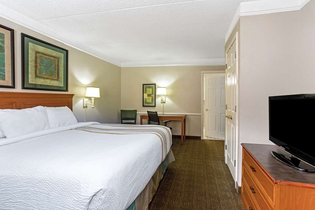 La Quinta Inn by Wyndham Denver Northglenn - photo 33