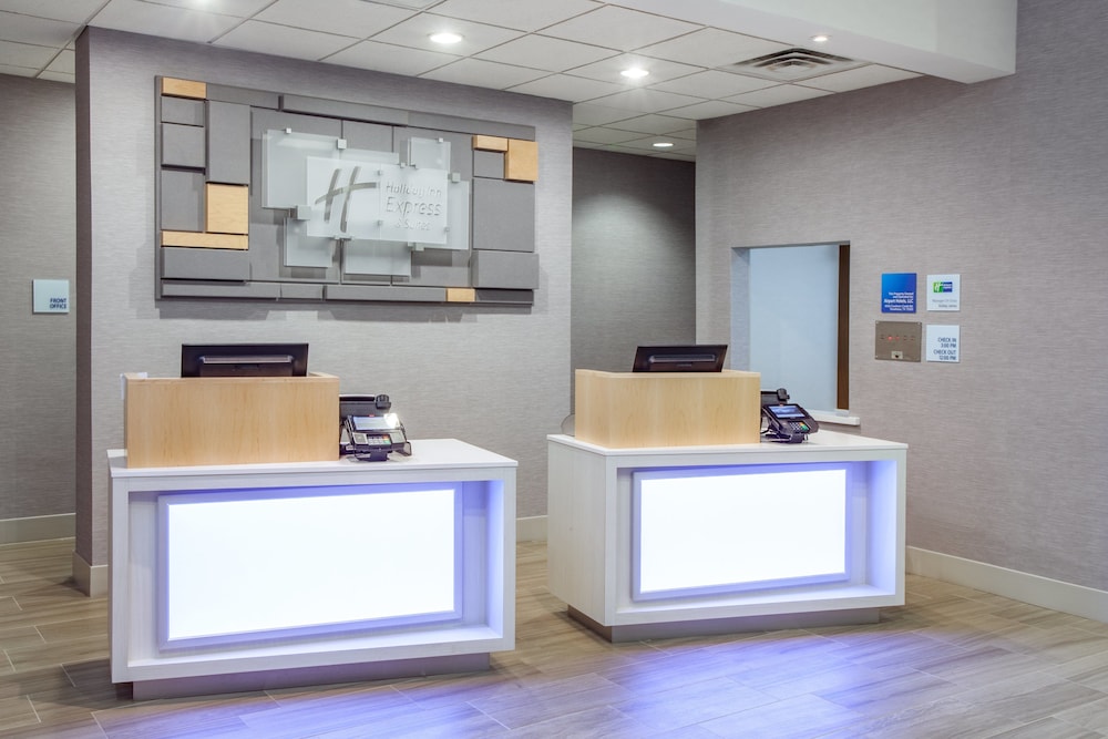 Holiday Inn Express & Suites Texarkana by IHG - photo 47