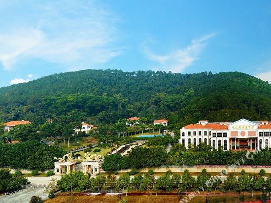 Zuiranju Holiday Hotel in Deqing, People's Republic of China