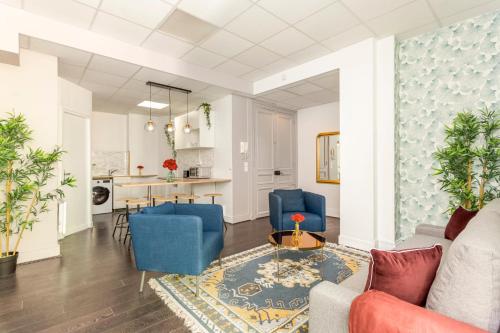 Merveil Family Suite Sebastopol III — 4-Star Luxury Hotel in Paris, France