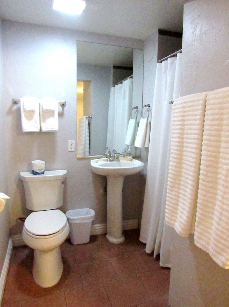 The Sky View Inn - photo 44