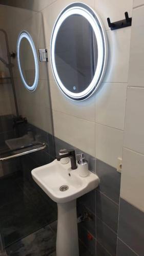 Lovely studio in Sololaki close to Libery Square #3