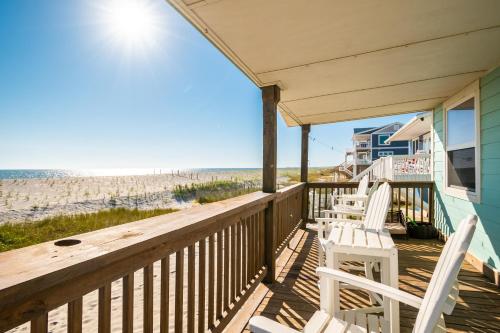 Moon Struck by Oak Island Accommodations - photo 32