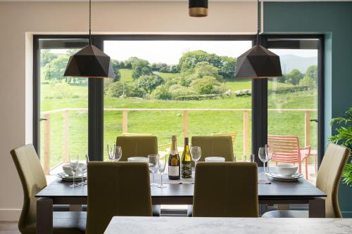 Ty Uchaf Cottage — 4-Star Luxury Hotel in Llansantffraid Glan Conwy, United Kingdom