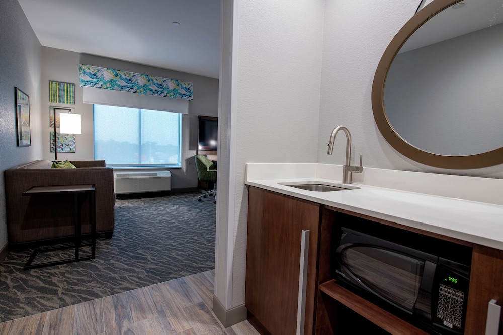 Hampton Inn & Suites Duncanville Dallas - photo 31