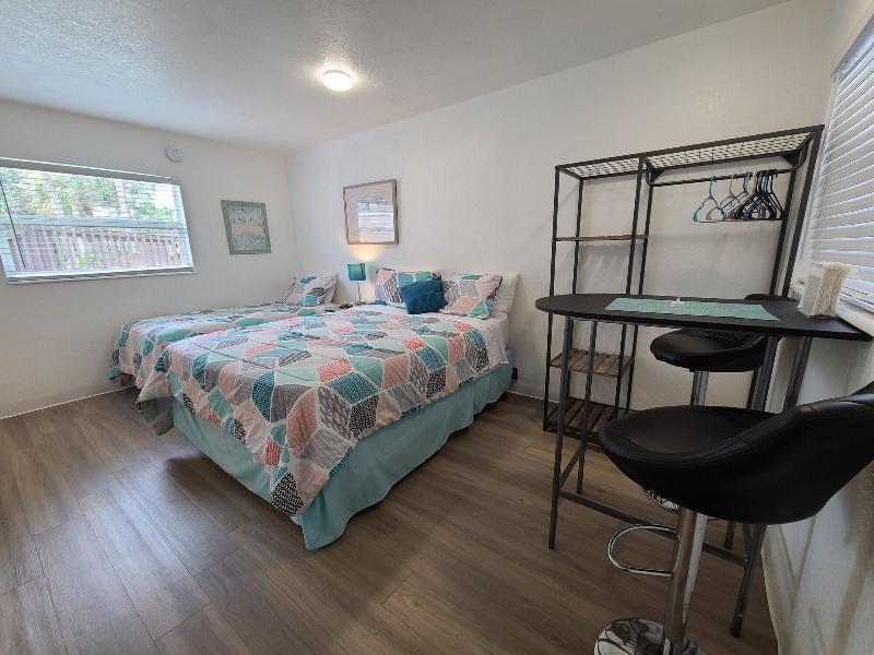 Sun Island Motel - photo 33