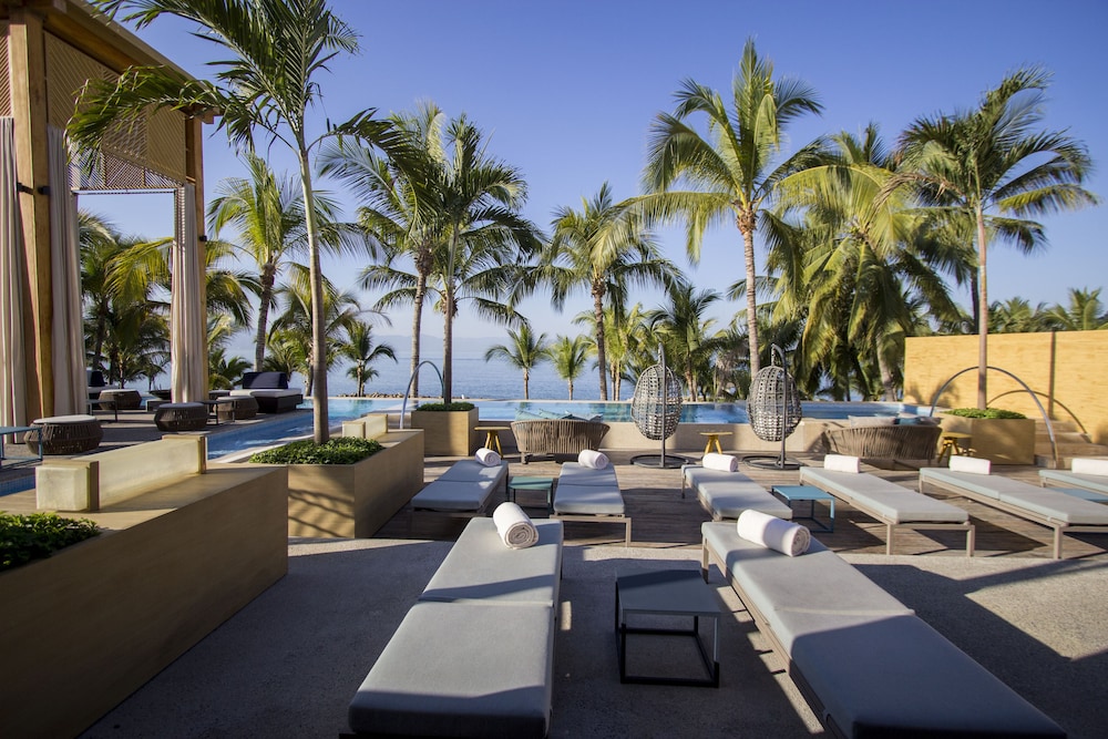 Sundeck
